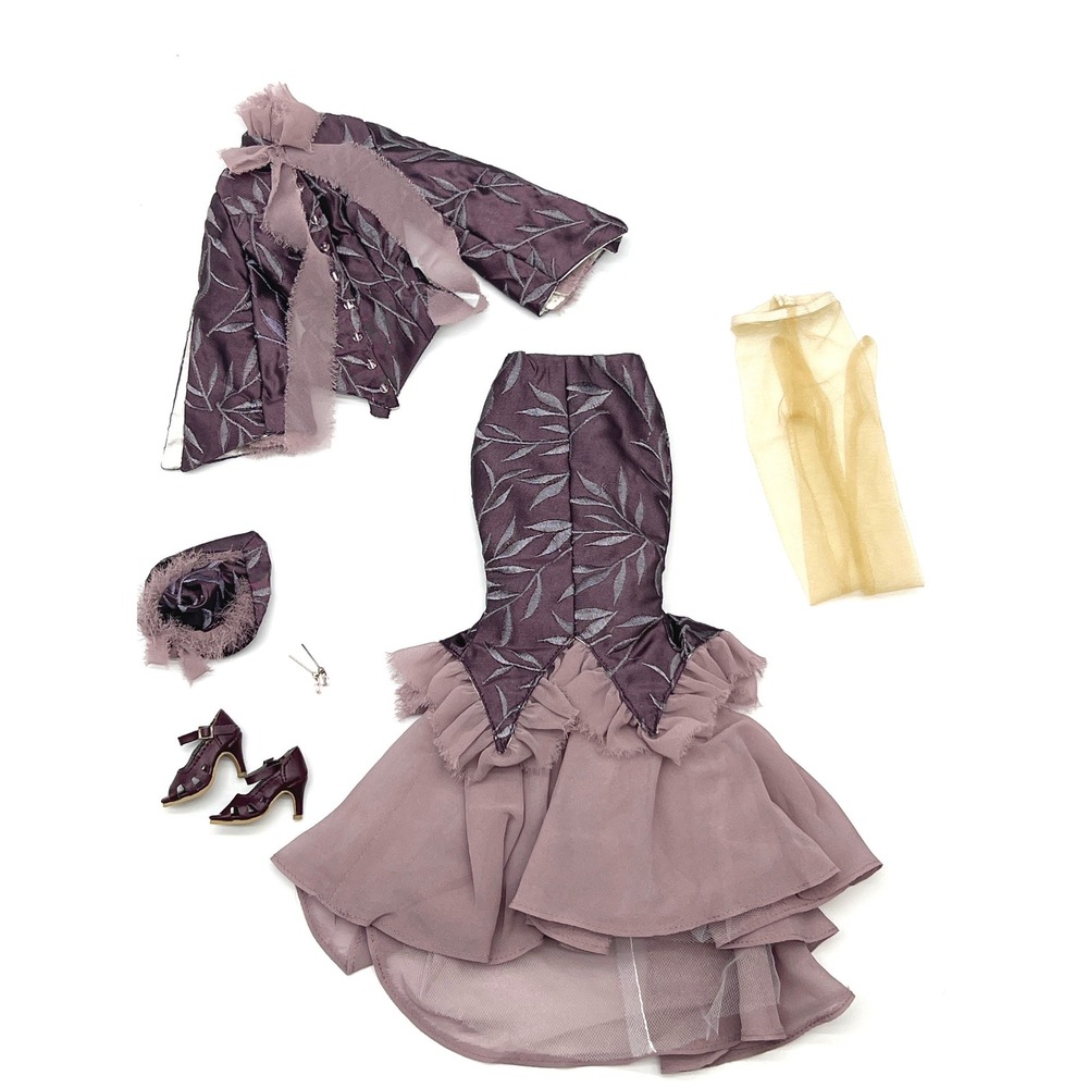 Tonner Agnes Dreary "Gravely Giddy" Outfit Only